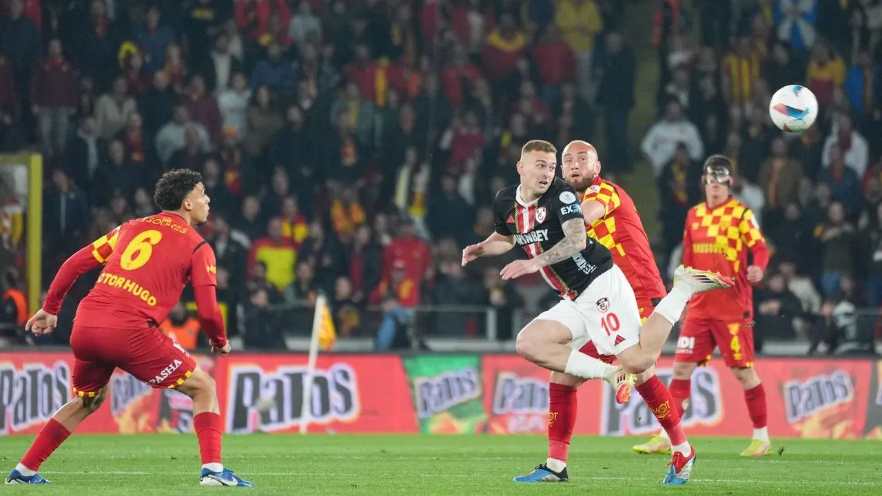 Göztepe'de ilk yarı şoku! Gaziantep FK karşısında 4-0 geriye düştü, Luka'ya tepki yağdı
