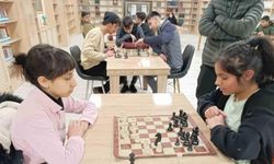 Ağrı’da pansiyonlu okullar satranç turnuvası heyecanı