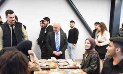 Düzce Üniversitesi öğrencileri için iftar programı düzenledi