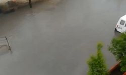 Çanakkale’de sağanak yağış hayatı olumsuz etkiledi