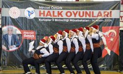 Sivas’ta Halk Oyunları rüzgarı esti