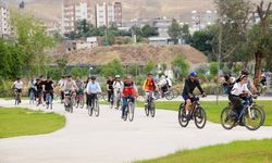 Cizre’de Gençlik Haftası, bisikletle şehir turu atılarak kutlandı