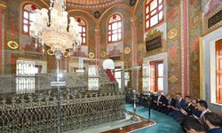 Fatih Sultan Mehmet vefatının 543’üncü yılında kabri başında anıldı