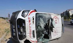 Elazığ’da ambulans takla attı: 5 yaralı
