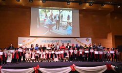 Kepez’in kreşlerinde mezuniyet töreni heyecanı
