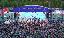 SUBÜ 2 bin 829 öğrencisini coşkulu törenle mezun etti