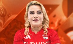 Paralimpik üçüncüsü; Nazmiye Murat bronz madalyasını aldı!