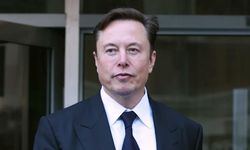 Musk'ın Serveti 370 Milyar Doları Aştı: Tesla Hisseleri Tüm Zamanların En Yüksek Seviyesinde