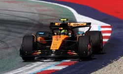 Avusturya GP 2025'te Sürpriz Zafer: Norris Birinci, Verstappen Yarış Dışı!