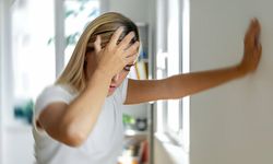 Girne’de Sosyal Fobi Tedavisi: Klinik Psikolog Onur Aydın ile Kaygının Zincirlerini Kırın