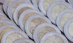 Notre-Dame’ın Yeniden Doğuşu Paraya Yansıdı: 2 Euroluk Madeni Para 24 Bin TL’ye Alıcı Buluyor