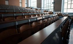 Üniversite Hayali Gerçekliğe Yenik Düştü: Gençler Umutlarını ve Sıralarını Kaybediyor