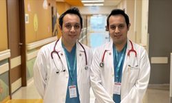 Aynı Yolun Yolcuları: İkiz Doktorların Mesai Arkadaşlığına Uzanan Ömürlük Bağı