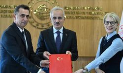 Türkiye ve İngiltere Arasında Hidrojen Yakıtlı Tren İşbirliği Başladı