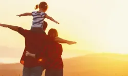 Ekonomik Gölgeye Rağmen Yüzler Gülüyor: Türkiye’de Mutluluk Oranı Yükseldi