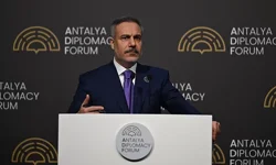 Antalya Diplomasi Forumu’nda Sert Mesajlar: Fidan’dan Bölgesel Güvenlik Vurgusu