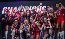 Filenin Sultanları Final Yolunda! Sırbistan Karşısında İlk İki Set Türkiye’nin