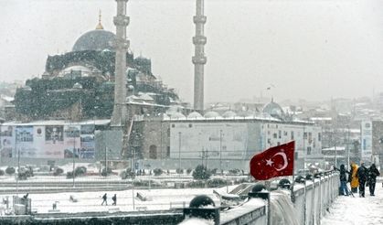 İstanbul karla beyaza büründü