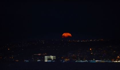 İstanbul'dan görüntülenen Süper Ay fotoğrafları