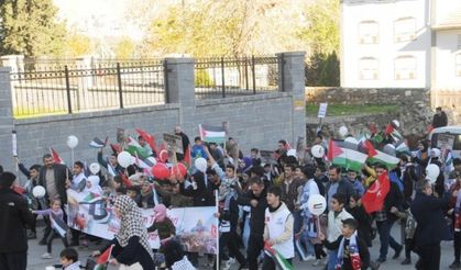 Cizre’de Gazzeli çocuklar için destek yürüyüşü