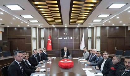Ağrı Valisi Koç, bağımlılıkla mücadele, acil çağrı ve toprak koruma konularında toplantılar yaptı