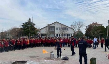 Babaeski’de ortaokulda yangın tatbikatı yapıldı