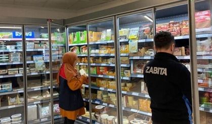 Şırnak’ta zabıta ekipleri marketleri denetledi