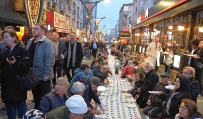 İftarlarını yeryüzü sofrasında açtılar