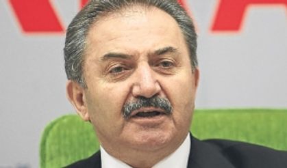 Eski Bakan Zeybek: Namaz Kuran'da yok, bize Zerdüşlükten geldi
