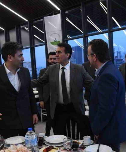Başkan Dündar’ın MHP teşkilatıyla iftar yemeğinde buluştu