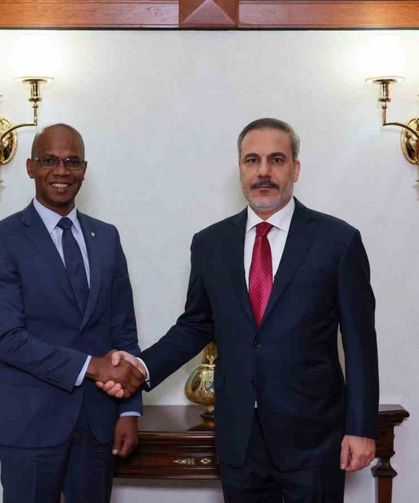 Bakan Fidan, Tanzanya Dışişleri ve Doğu Afrikayla İşbirliği Bakanı Makamba ile bir araya geldi