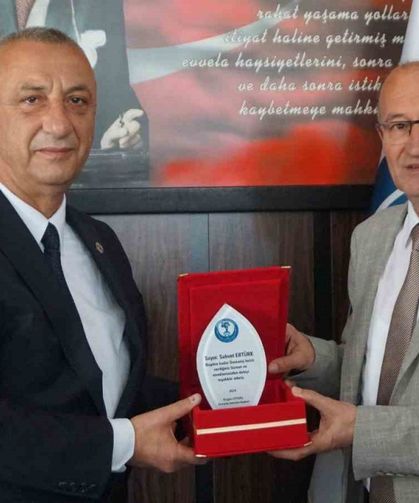 Başkan Engin Uysal: "Borçsuz bir belediye bırakan Sahvet Ertürk’e teşekkür ederim"