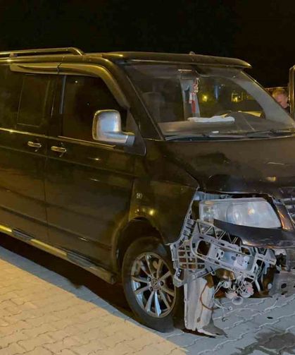 İki aracın çarpıştığı kazada karı koca yaralandı