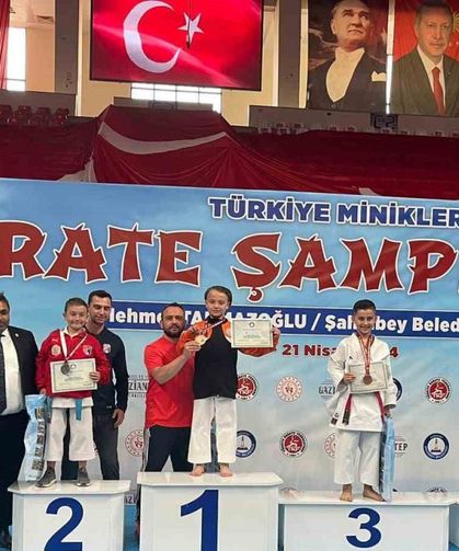 Sandıklı’nın altın çocuğu Türkiye şampiyonu oldu
