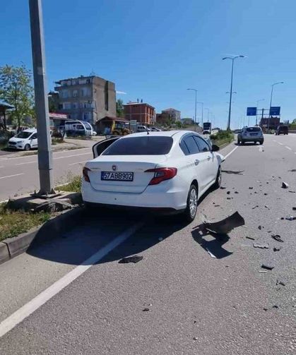 Sinop’ta araç büyükbaş hayvana çarptı