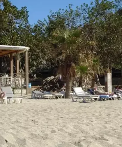 Martta Deniz Keyfi Başladı! Kleopatra Plajı Tatilcilerle Doldu Taştı