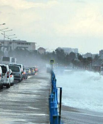 Antalya ve Alanya’ya Sağanak Alarmı: Hafta Sonu Hava Aniden Değişecek