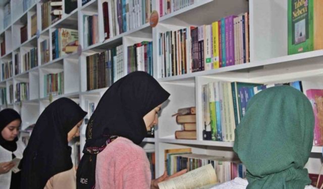 Cizre’de hafız öğrencilerin yararlanması için kütüphane açıldı
