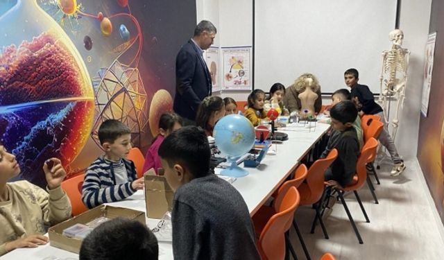 Öğretmenim ilkokulunda bilim odası açıldı