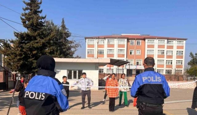 TDP Polisleri öğrencileri bilgilendirdi