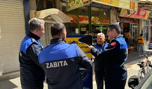 Arapça yasak, diğer diller serbest