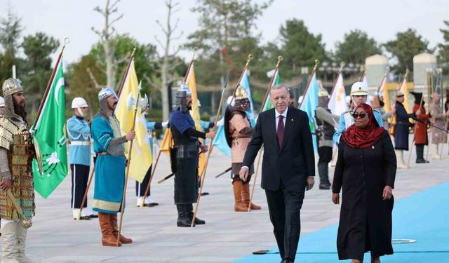 Cumhurbaşkanı Erdoğan, Tanzanya Cumhurbaşkanı Hassan’ı resmi törenle karşıladı