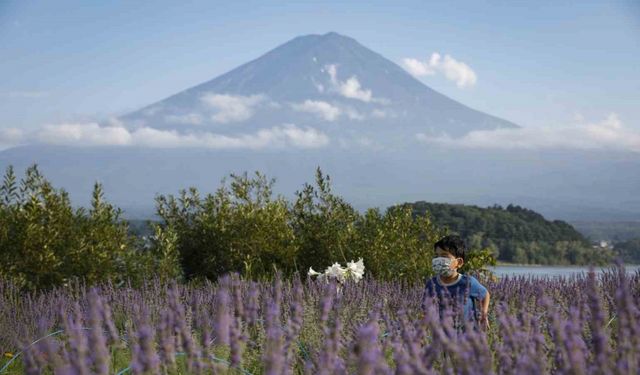 Fuji Dağı’na turist önlemi: Fotoğraf noktalarına bariyer çekilecek