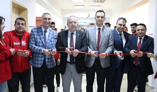 Gümüşhacıköy Hasan Duman MYO’da Kızılay Butik Mağazası açıldı
