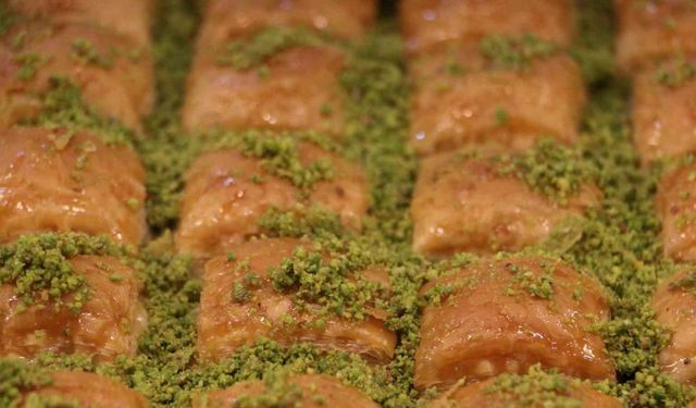 Hacıbaba Pastaneleri Diyarbakır’da bayram sürecinde 30 ton tatlı sattı