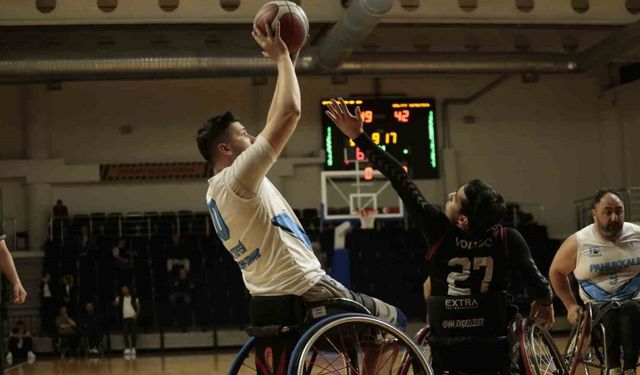 Pamukkale Belediyespor Tekerlekli Sandalye Basketbol Takımı şampiyon oldu