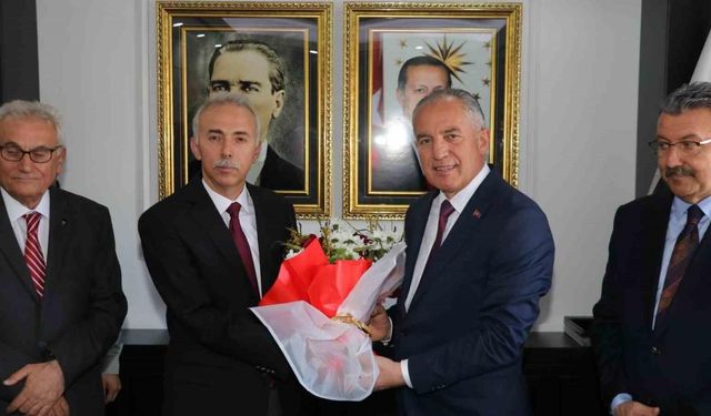Taşova’nın yeni belediye başkanı Ömer Özalp: "Eksik kalan hizmetleri biz tamamlayacağız"
