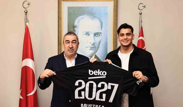 Beşiktaş, Mustafa Erhan Hekimoğlu’nun sözleşmesini yeniledi