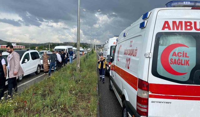 Diyarbakır’da 8 araçlı zincirleme kaza: 2 yaralı