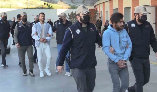 Eskişehir merkezli 3 ildeki operasyonda terör örgütü propagandası yapan 10 şüpheli yakalandı